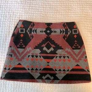 GAP size 6 wool mini skirt